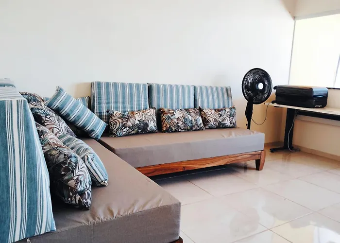 Casa Amarela na Praia de Guaibim-Taquari